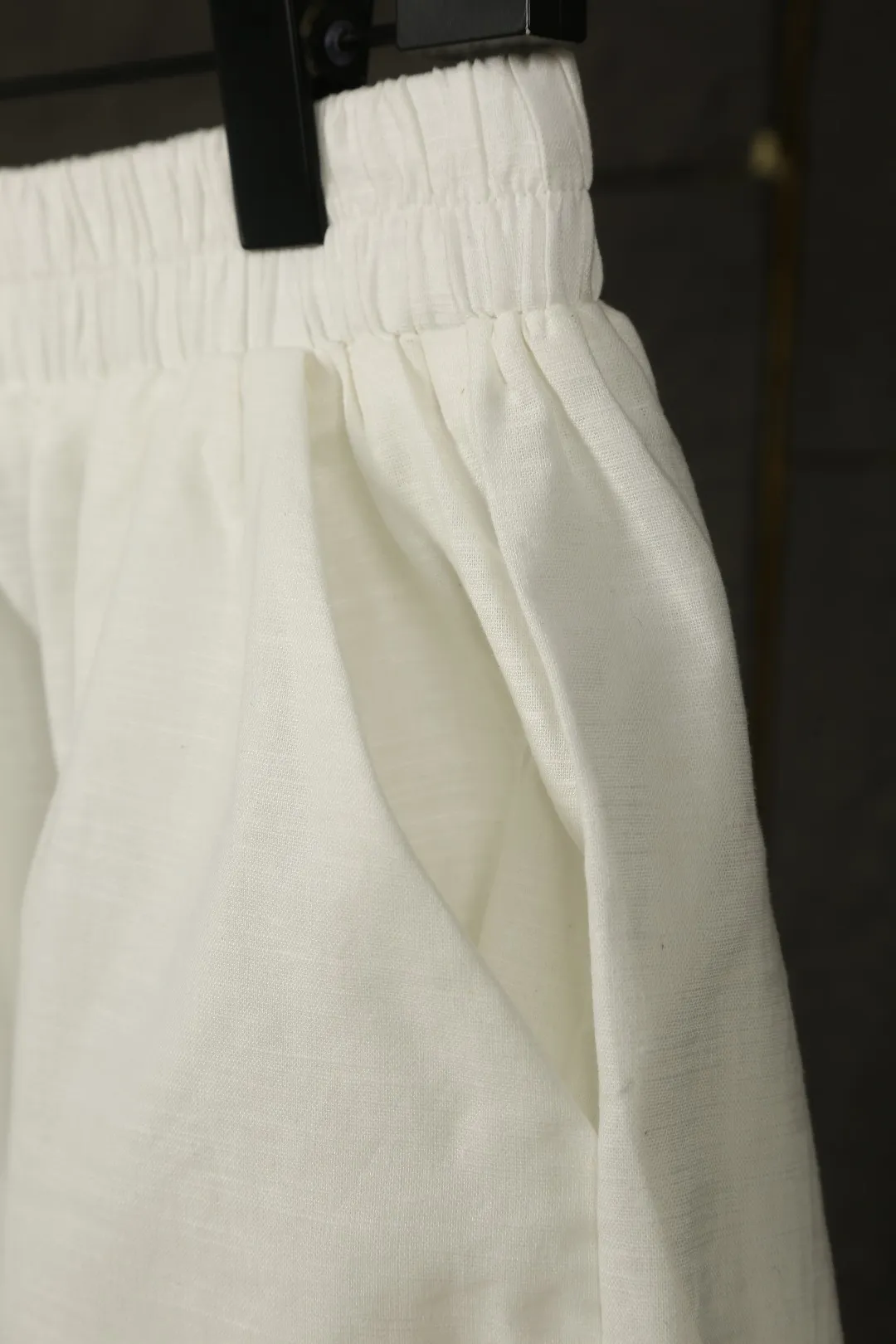 P210 Actual photo [High-end quality] Style number: 25052# Color: Navy blue/off-white/light khaki/ice blue/dark khaki Size: S to Short five-point version, double-layered inside and outside to prevent exposure, double stitching to cover the independent waistband ✅ - Professional washing before the car, the texture of the fabric is tight and soft ✅ - RL/Ralph Lauren linen shorts are simply a summer savior. The linen material allows every pore to breathe freely, say goodbye to sticky heat. Walking on the road, the wind blows, and the heat all over the body is instantly smoothed away. The bamboo texture is natural and unique, simple and pure texture, full of laziness and old money style.